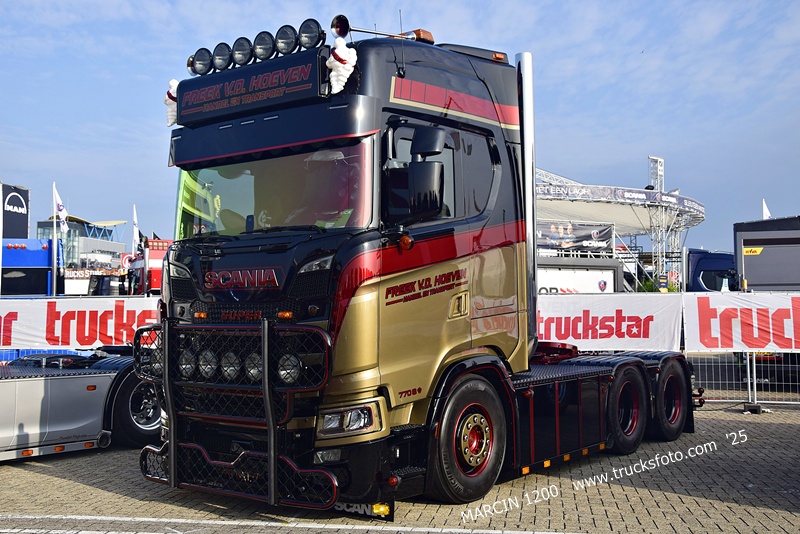 _DSC1280 FREEK V.D.HOEVEN-crop-SCANIA S V8.JPG