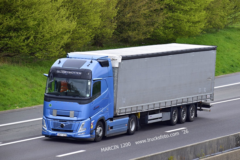 _DSC5431 RV TRANSPORT-crop-VOLVO FH AERO.JPG