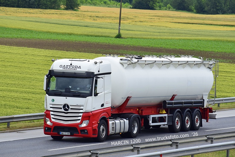 _DSC8144 GAZVODA TRANSPORT-crop-Actros MP5.JPG