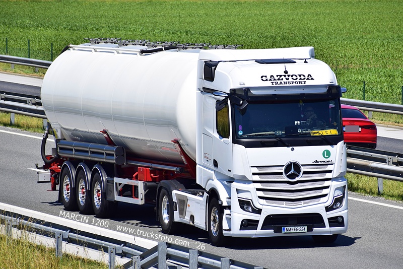_DSC8926 GAZVODA TRANSPORT-crop-ActrosL MP5.JPG