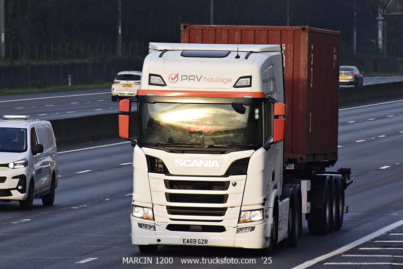 _DSC9328 PAV HAULAGE-crop-SCANIA R NG.JPG