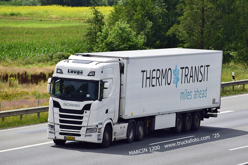 _DSC9179 LAUGE-crop-SCANIA S500.JPG