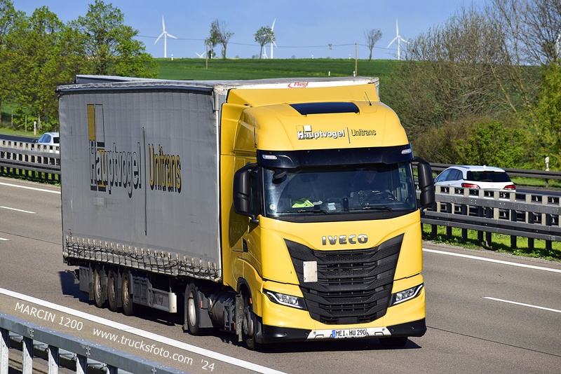 _DSC2437 HAUPTVOGEL UNITRANS-crop-IVECO S-WAY.JPG