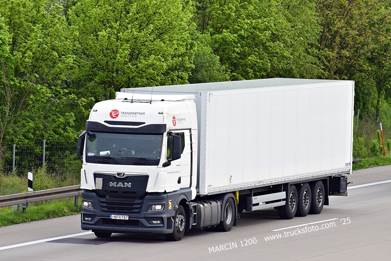 _DSC5602 TRANSPARTNER LOGISTICS-crop-MAN TGX II.JPG
