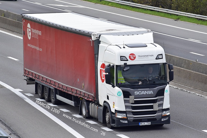 _DSC5706 TRANSPARTNER LOGISTICS-crop-SCANIA R450.JPG