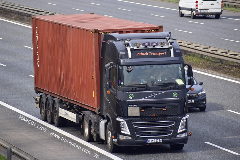 _DSC3777 PALUCH TRANSPORT-crop-VOLVO FH4.JPG