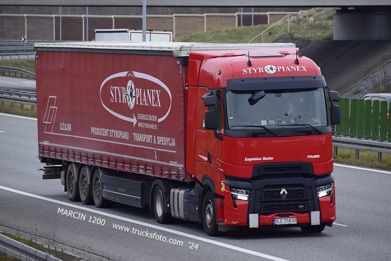 _DSC9965 STYROPIANEX-crop-RENAULT RANGE-T EVO.JPG