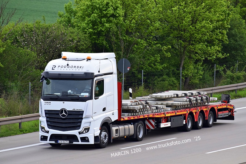 _DSC5364 PODGÓRSKI TRANSPORT-crop-ActrosL MP5.JPG