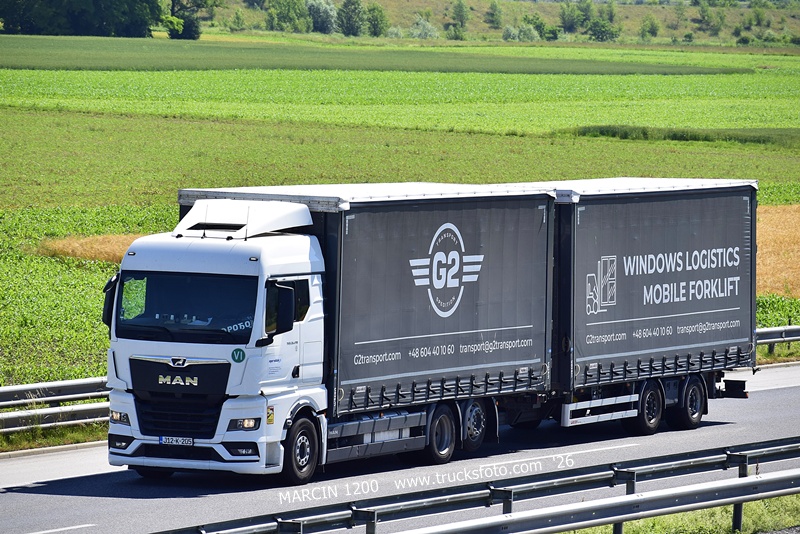 _DSC8807 MERIDIAN-crop-MAN TGX II.JPG