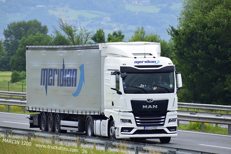 _DSC8416 MERIDIAN-crop-MAN TGX II.JPG