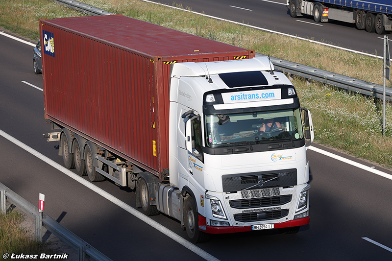 IMG_0456 Volvo FH Arsi Trans.jpg