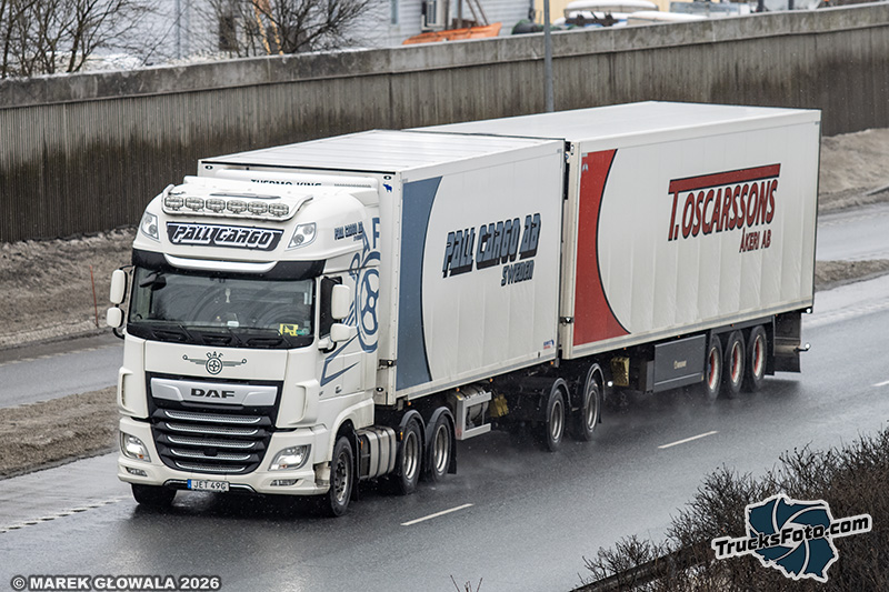 DAF XF - Pall Cargo.jpg