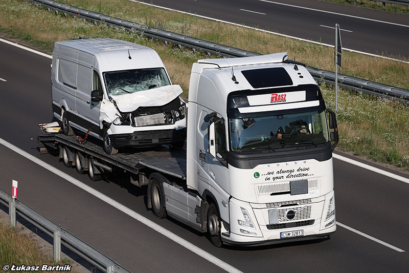 IMG_0394 Volvo FH Aero Rasz Transport.jpg