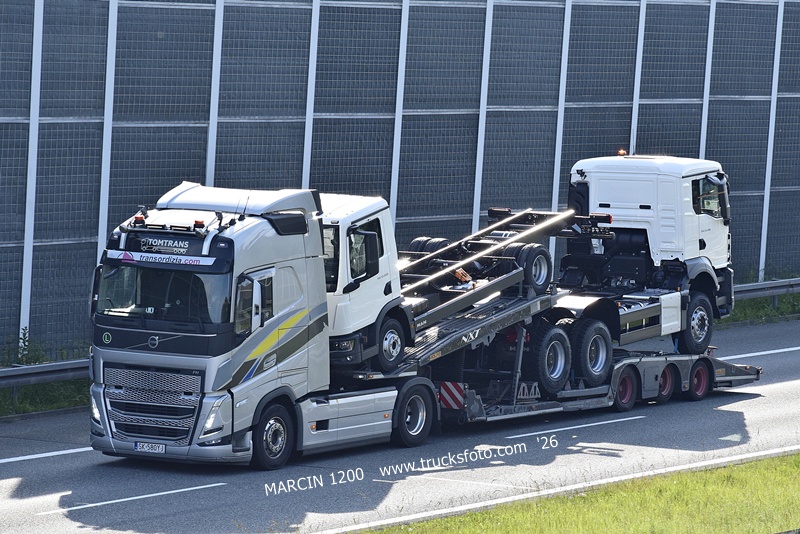 _DSC9396 TRANSORDIZIA TOMTRANS-crop-VOLVO FH5.JPG