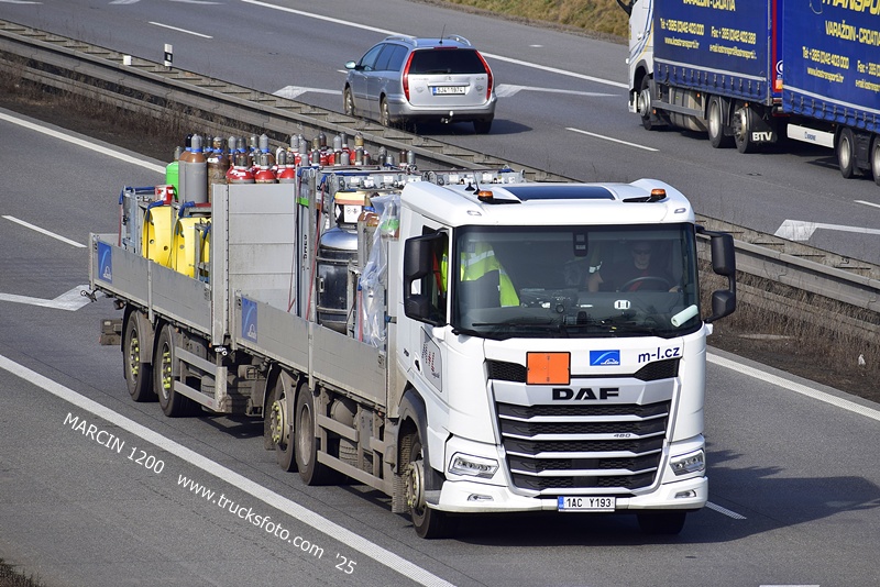 _DSC2149 M-L.CZ-crop-DAF XF.JPG
