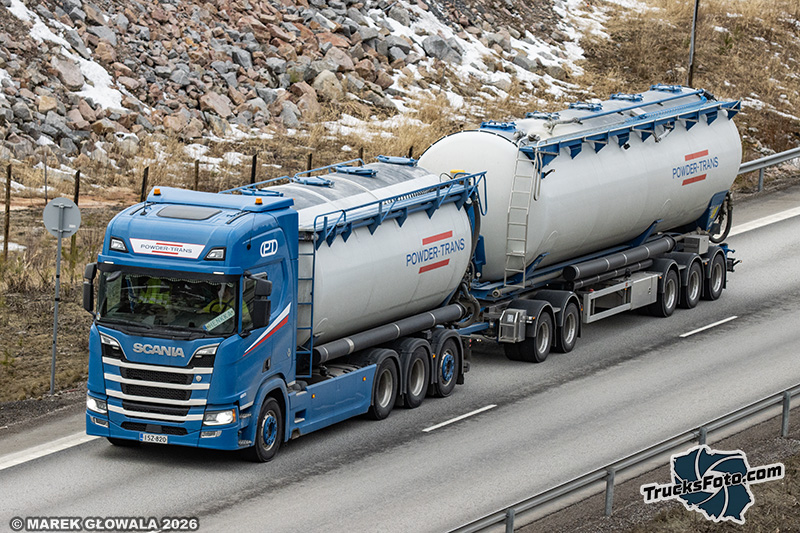 Scania R V8 - Powder-Trans.jpg