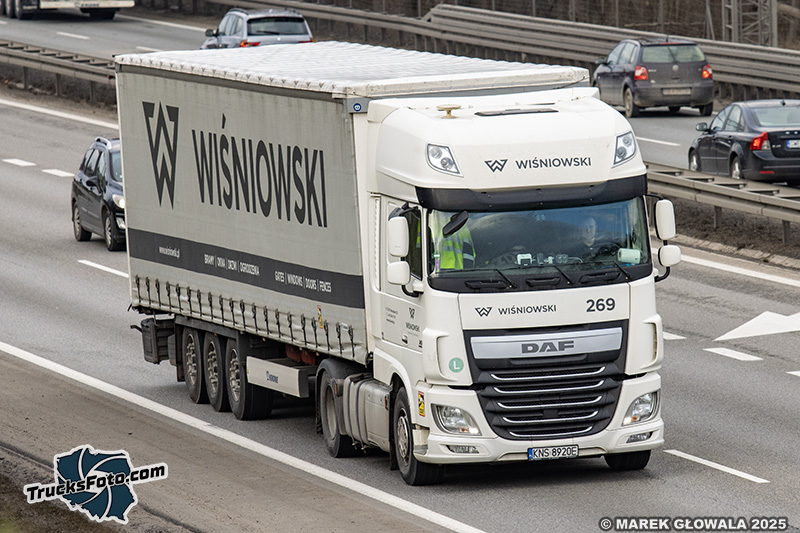 DAF XF - Wiśniowski.jpg