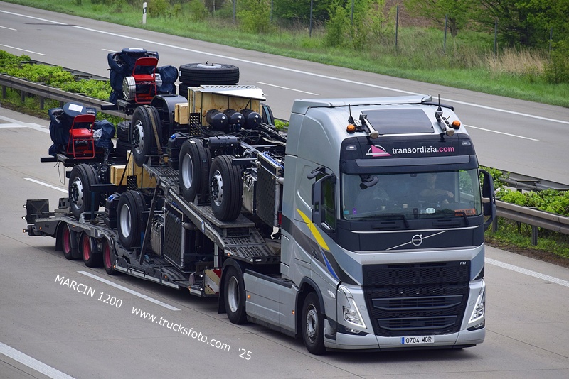 _DSC3857 TRANSORDIZIA-crop-VOLVO FH5.JPG