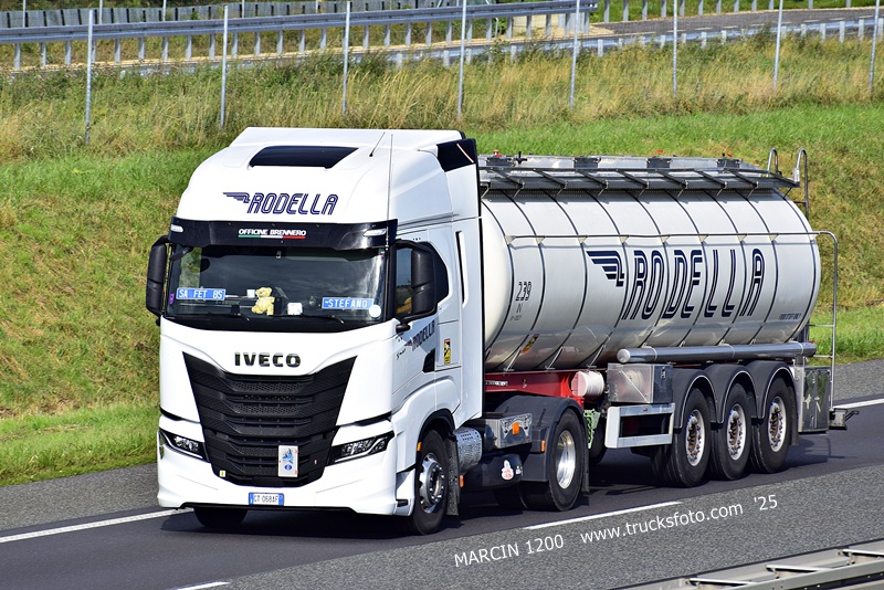 _DSC2093 RODELLA-crop-IVECO S-WAY.JPG