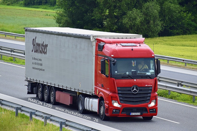 _DSC8204 HAMSTER-crop-ACTROS MP4.JPG