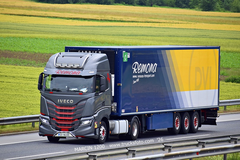 _DSC8561 REMONA-crop-IVECO S-WAY.JPG