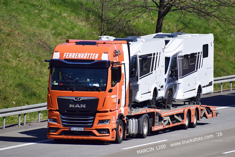 _DSC6969 FEHRENKOTTER-crop-MAN TGX II.JPG