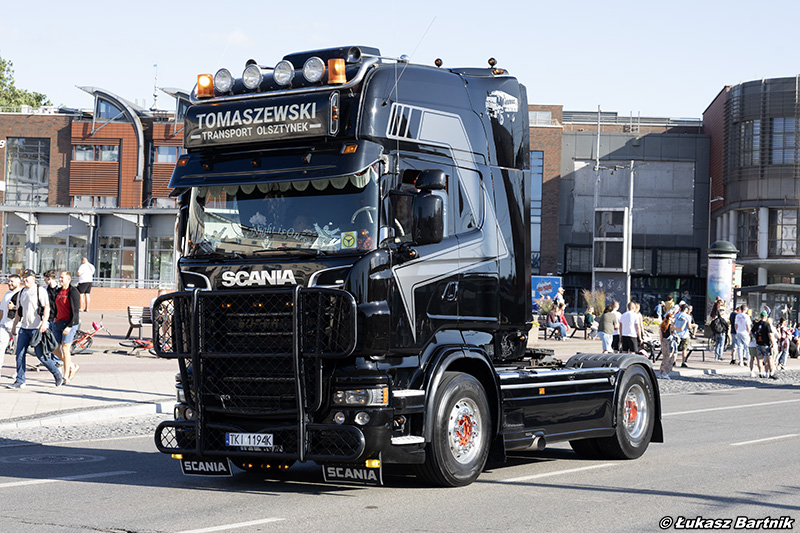 IMG_0934 Scania R Tomaszewski PMS26.jpg