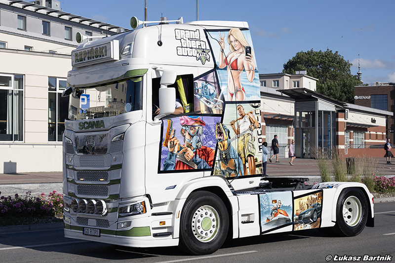 IMG_0928 Scania S Repinski PMS26.jpg