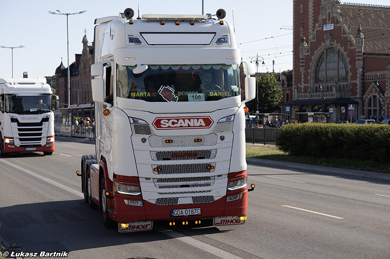 IMG_0833 Scania S Pekazet PMS26.jpg