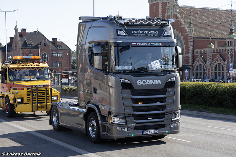 IMG_0821 Scania S Pienczewski PMS26.jpg