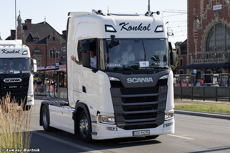 IMG_0727 Scania S Konkol PMS26.jpg