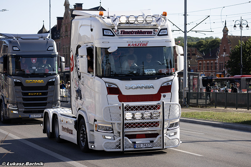 IMG_0711 Scania S Timetrekkeren PMS26.jpg