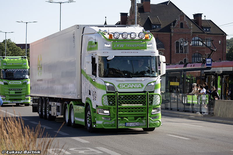 IMG_0679 Scania R LKW Transport PMS26.jpg