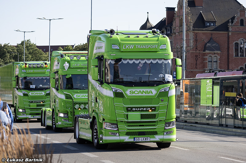 IMG_0681 Scania S LKW Transport PMS26.jpg