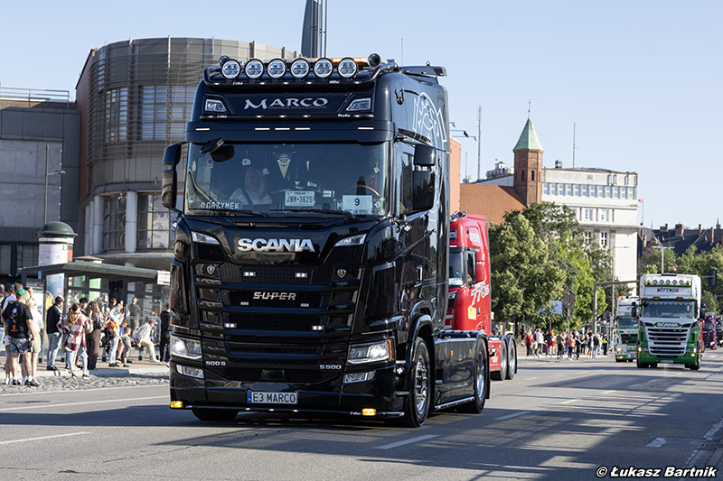 IMG_0974 Scania S MARCO PMS26.jpg