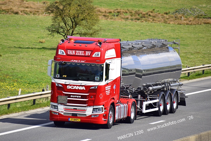 _DSC6472 VAN ZIEL BV-crop-SCANIA R450 NG.JPG