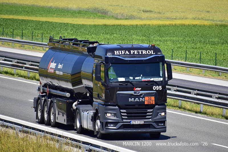 _DSC8880 HIFA PETROL-crop-MAN TGX II.JPG