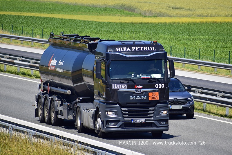_DSC8897 HIFA PETROL-crop-MAN TGX II.JPG