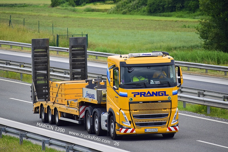 _DSC8593 PRANGL-crop-VOLVO FH5.JPG