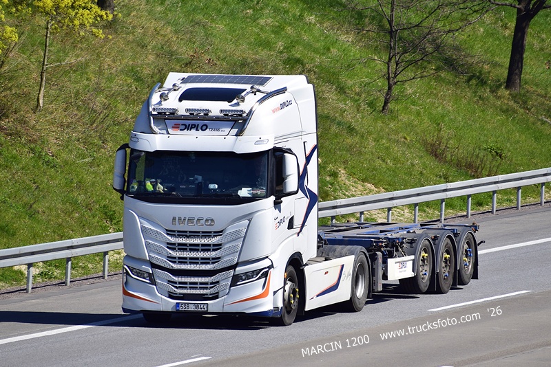 _DSC6917 DIPLO-crop-IVECO S-WAY.JPG