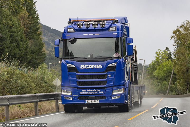 Scania 560R Super OS Maskin.jpg