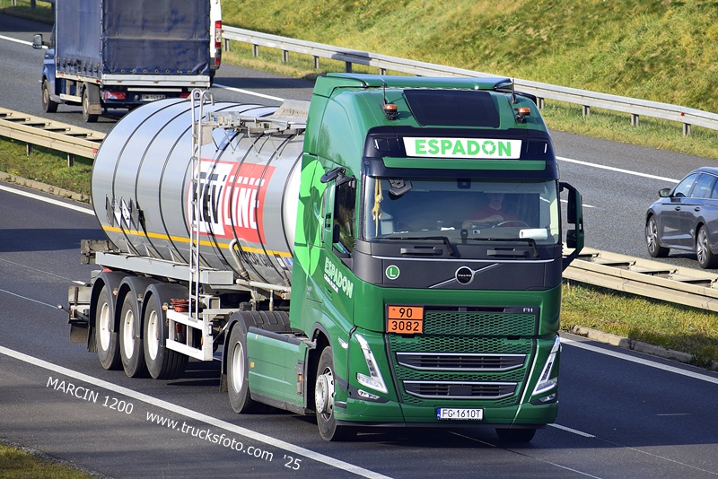 _DSC4493 ESPADON-crop-VOLVO FH5.JPG