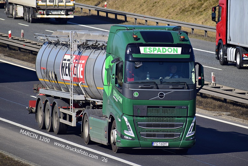 _DSC2223 ESPADON-crop-VOLVO FH5.JPG