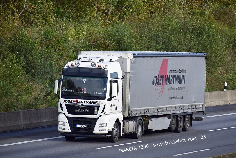 _DSC7876 JOSEF HARTMANN-crop-MAN TGX.JPG