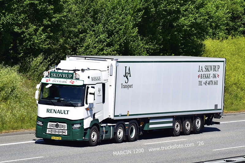 _DSC3622-crop-Skovrup-RENAULT RANGE T-EVO.JPG