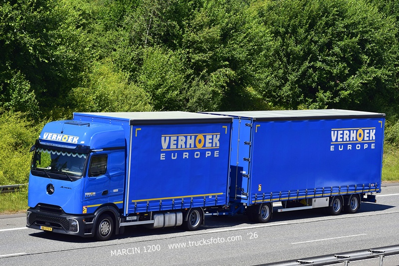 _DSC2249-crop-VERHOEK - ActrosL ProCabin.JPG