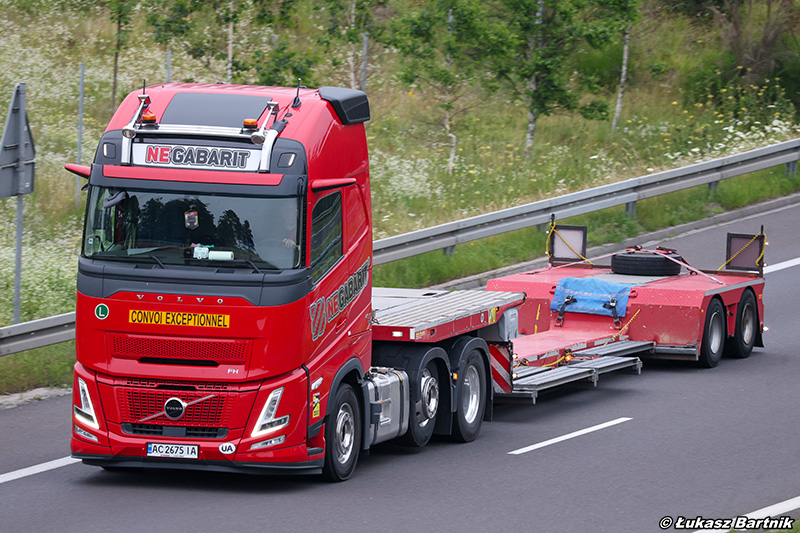 IMG_1386 Volvo FH Aero NE Gabarit.jpg