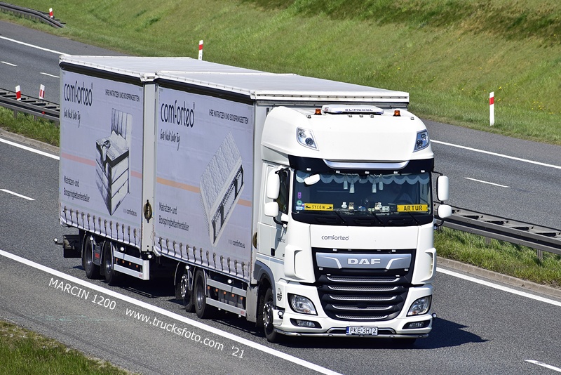 _DSC5718 COMFORTEO-crop-DAF XF 106 II.JPG