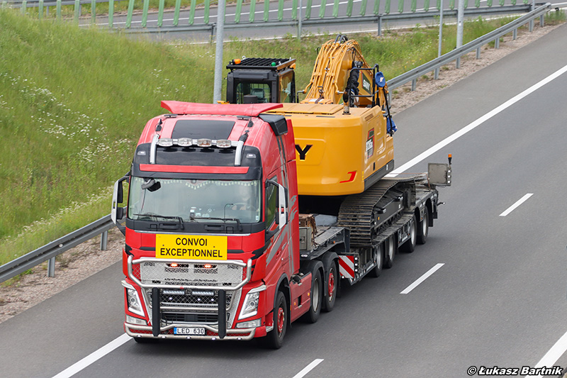 IMG_9357 Volvo FH4.jpg