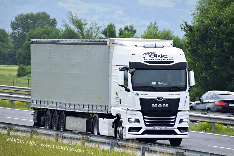 _DSC8342 AAM OKIC TRANSPORT-crop-MAN TGX II.JPG